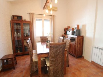 48828charming3bedroomfincastylepropertyonthee