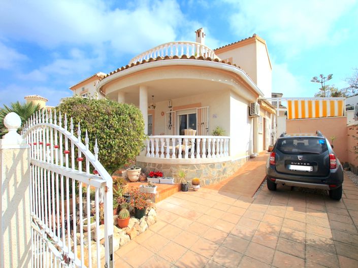 Image No.1-3 Bed Villa for sale