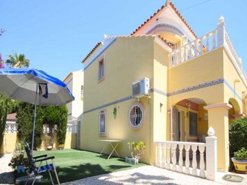 48836charming2bedroomsemidetachedpropertylarg