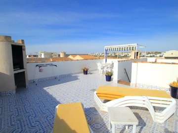 48843wonderful2bedtopfloorapartmentinlaregia2