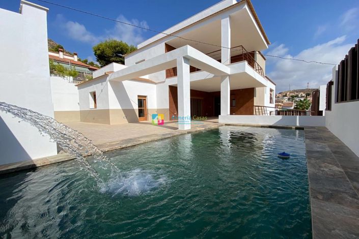 Image No.1-5 Bed Villa for sale