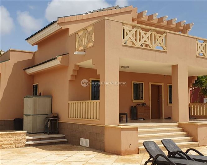 Image No.1-4 Bed Villa for sale