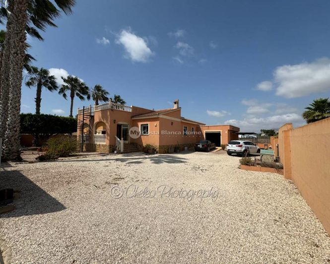 Image No.1-3 Bed Villa for sale