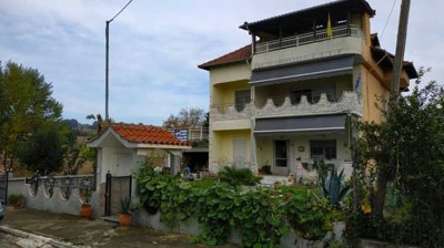 Photo 1 - Townhouse 230 m² in Macedonia