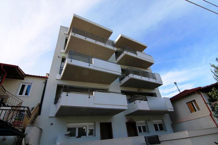 Image No.1-3 Bed Maisonette for sale