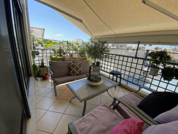 1 - Attique, Appartement