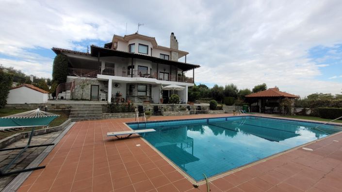 Image No.1-5 Bed Villa for sale