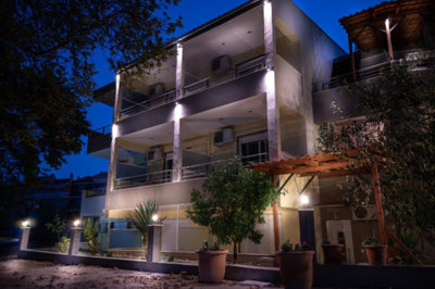 1 - Nea Peramos, Hotel