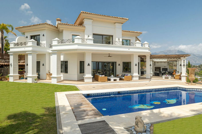 Image No.1-4 Bed Villa for sale