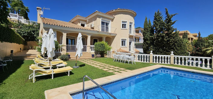 Image No.1-6 Bed Villa for sale