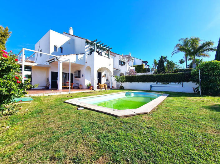 Image No.1-3 Bed Villa for sale