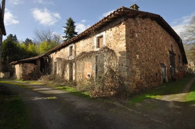 1 - Roussines, Maison