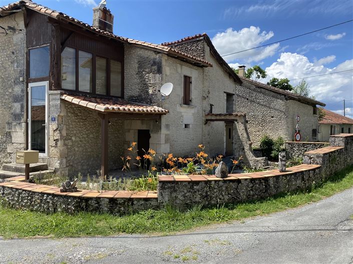 Image No.1-Maison de village de 2 chambres à vendre à Ribérac