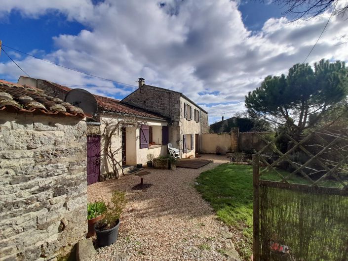 Image No.1-Maison de 5 chambres à vendre à Saint-Mandé-sur-Brédoire