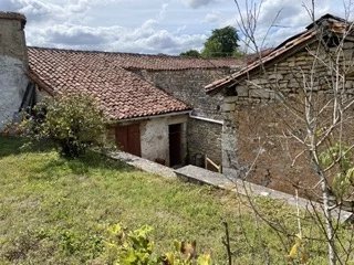 Image No.1-Maison de village de 1 chambre à vendre à Beaulieu-sur-Sonnette