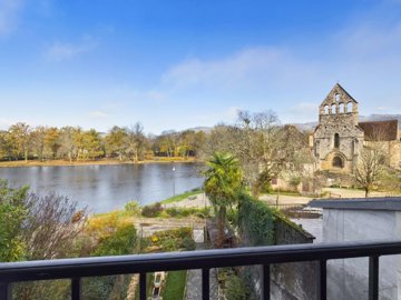 1 - Beaulieu-sur-Dordogne, Village House