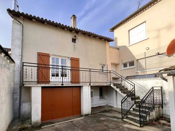 Image No.1-Maison de 4 chambres à vendre à Charroux