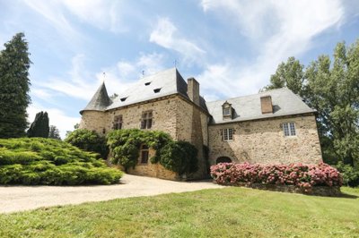 1 - Arnac-Pompadour, House