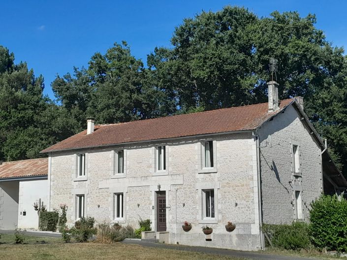 Image No.1-Maison de village de 4 chambres à vendre à Barbezieux-Saint-Hilaire