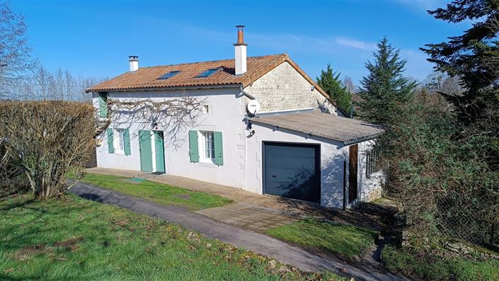 Image No.1-Maison de village de 2 chambres à vendre à Nanteuil-en-Vallée