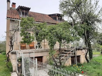 1 - Cabrerets, Maison de village