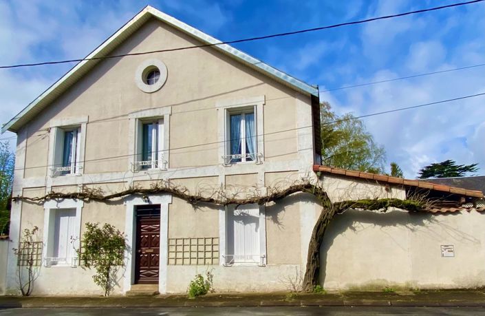 Image No.1-Maison de 4 chambres à vendre à Civray