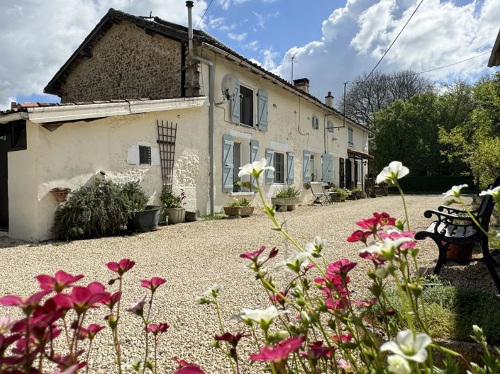 Image No.1-Maison de 5 chambres à vendre à Romagne