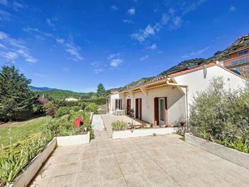 1 - Pyrenees-Orientales, House