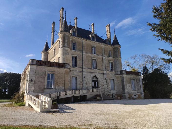 Image No.1-Maison de 8 chambres à vendre à Chantonnay