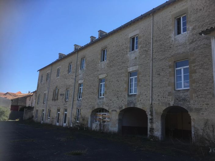 Image No.1-Maison à vendre à Chef-Boutonne