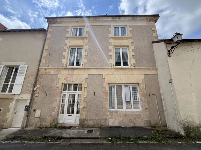 Image No.1-Maison de 6 chambres à vendre à Saint-Savin