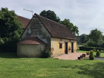 1 - Tilly, Maison de village