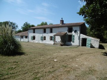 1 - Boussais, Farmhouse