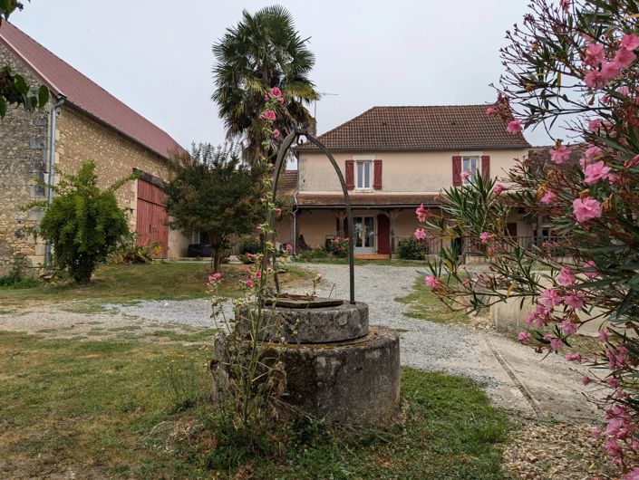 Image No.1-Maison de village de 4 chambres à vendre à Concremiers