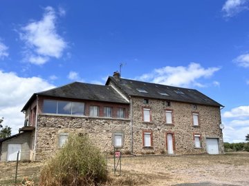 1 - Saint-Agnant-de-Versillat, House