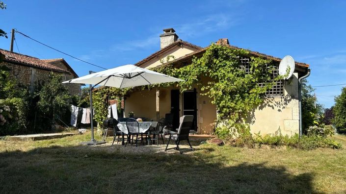 Image No.1-Maison de 2 chambres à vendre à Charente