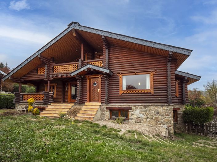 Image No.1-4 Bed Chalet for sale