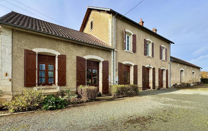 Image No.1-Maison de 6 chambres à vendre à Verteuil-sur-Charente