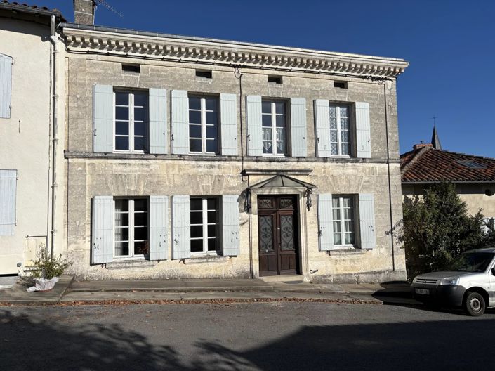 Image No.1-Maison de 3 chambres à vendre à Aubeterre-sur-Dronne