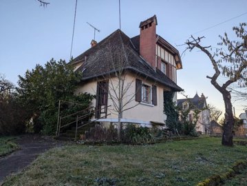 1 - Bélâbre, Maison de village