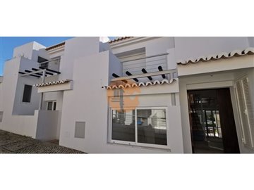 1 - Lagoa, House