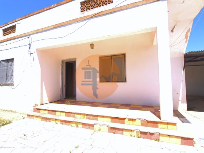 Image No.1-3 Bed House for sale