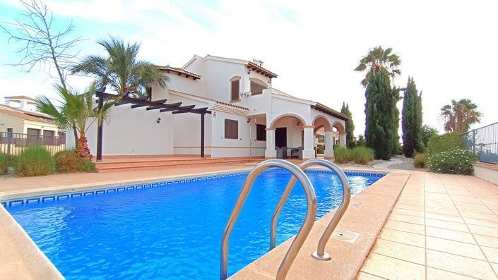 Image No.1-4 Bed Villa for sale