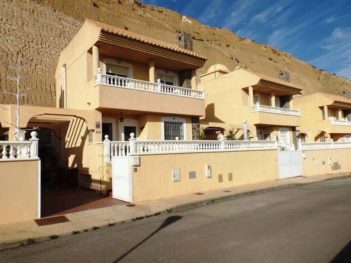 Image No.1-4 Bed House/Villa for sale