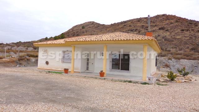 Image No.1-3 Bed Villa for sale