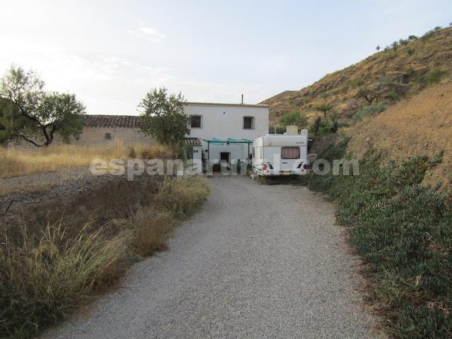 Image No.1-5 Bed Country House for sale