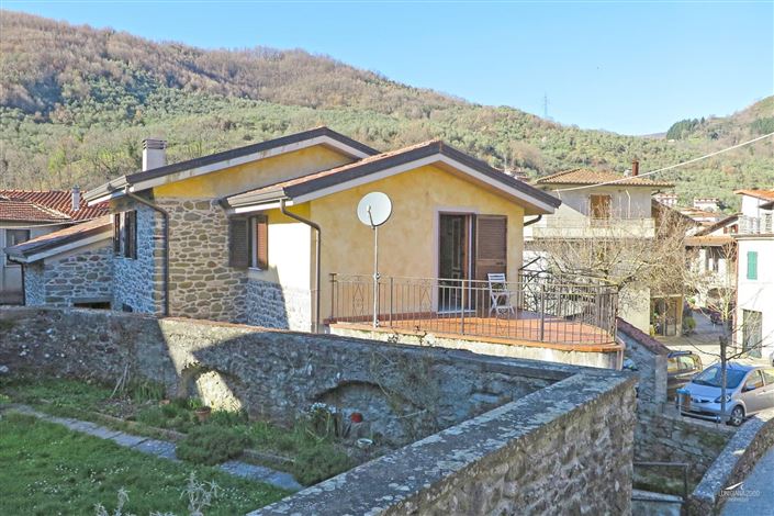 Image No.1-Propriété de 4 chambres à vendre à Casola in Lunigiana