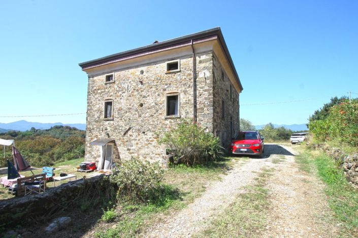 Image No.1-Ferme de 10 chambres à vendre à Fivizzano