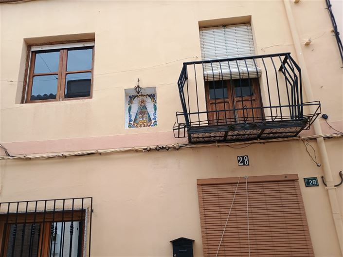 Image No.1-5 Bed Townhouse for sale