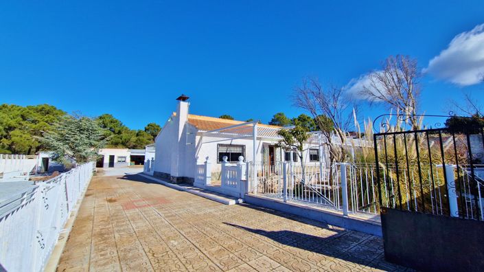 Image No.1-Maison de campagne de 5 chambres à vendre à Albuñuelas